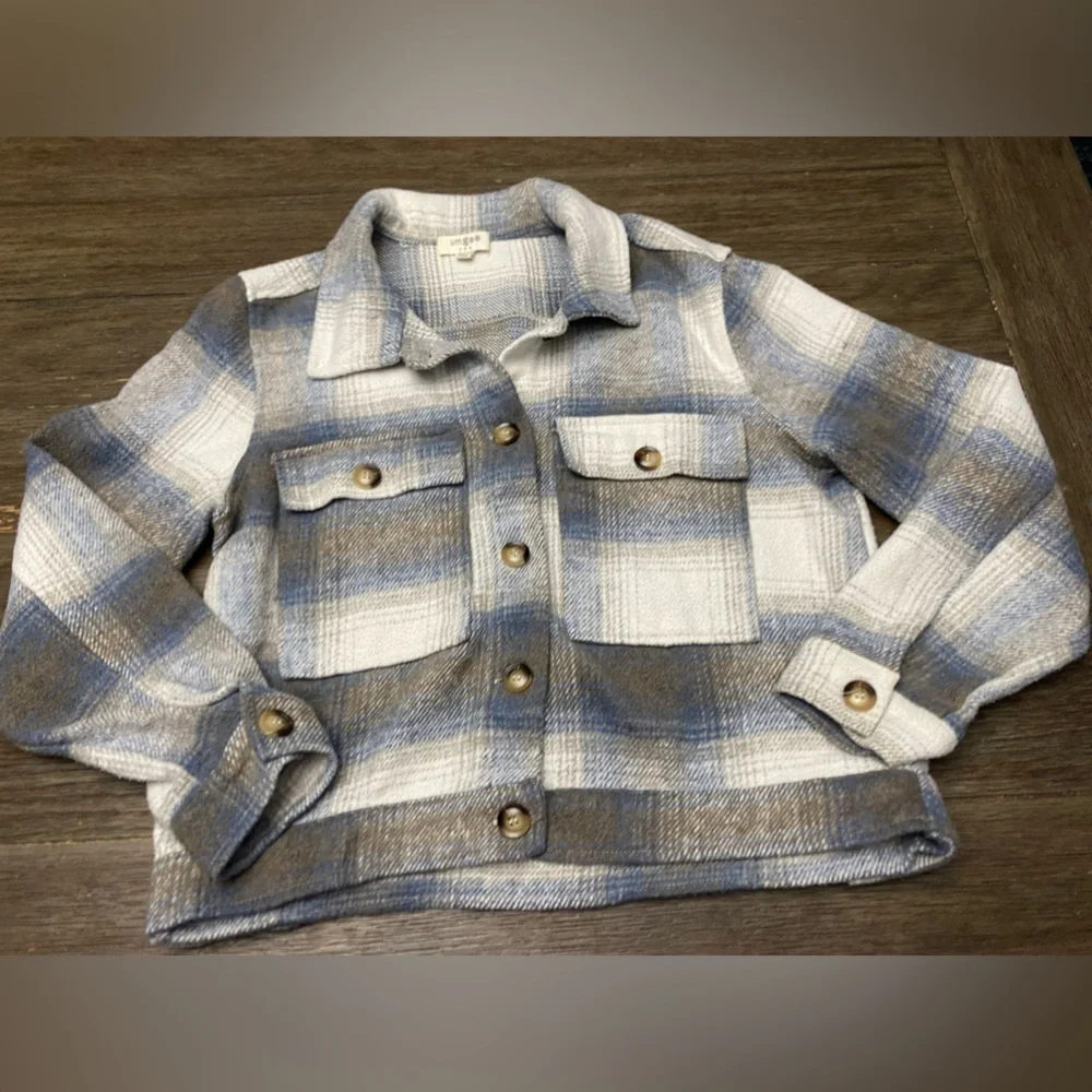 UMGEE Womens Button Jacket SZ Small Shacket Plaid Brushed Crop